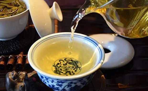 安吉白茶的九大功效.jpg