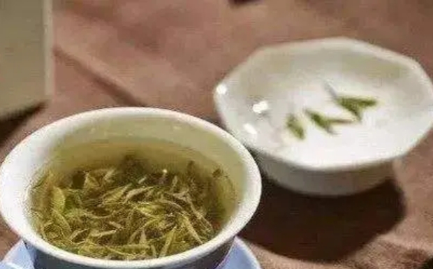 大佛龙井茶的特点和特征.jpg
