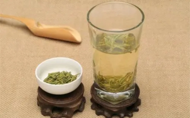 天山绿茶哪里出来的.jpg