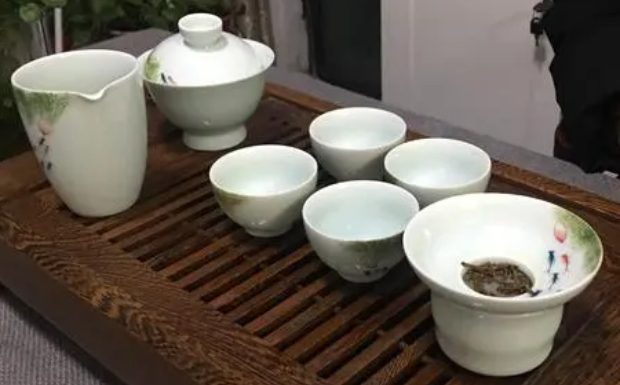 上饶白眉茶什么人能喝.jpg