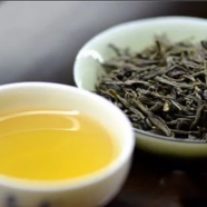 用开水泡莫干黄芽茶为什么会产生泡泡呢
