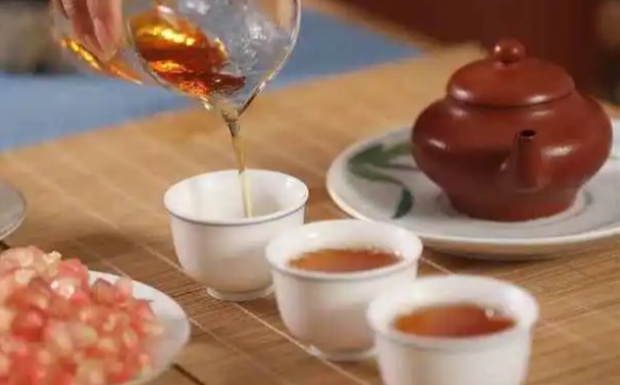 金水翠峰茶怎样甄别真假.jpg 金水翠峰茶怎样甄别真假.jpg