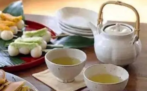 金莲花茶的功效与作用.jpg 金莲花茶的功效与作用.jpg