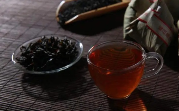 金萱乌龙茶的功效与作用禁忌.jpg 金萱乌龙茶的功效与作用禁忌.jpg
