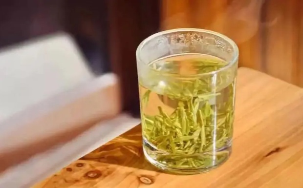 金银花茶可以喝药吗.jpg