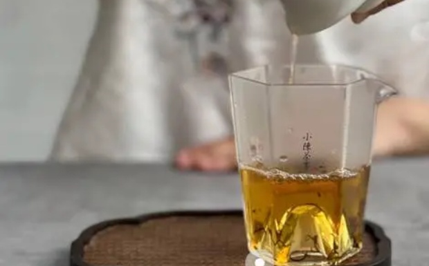 金边玫瑰茶有什么功效.jpg